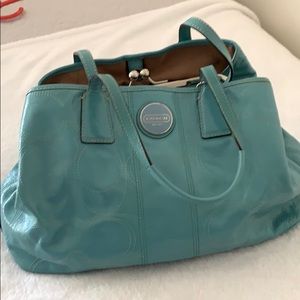 Women’s patent vintage  handbag